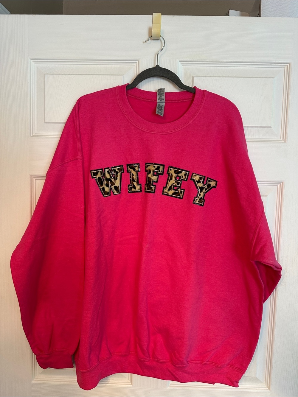 Gildan Pink Heavy Blend Crewneck Sweatshirt